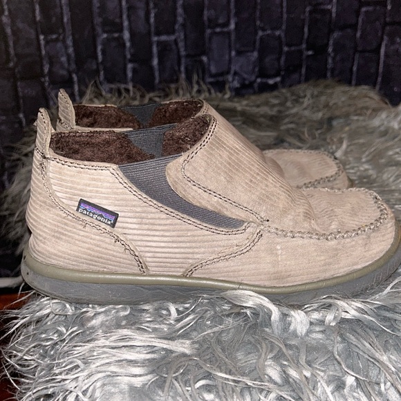PATAGONIA Men's Maui Mid Corduroy Slip On Sz 8 GUC - Picture 11 of 16